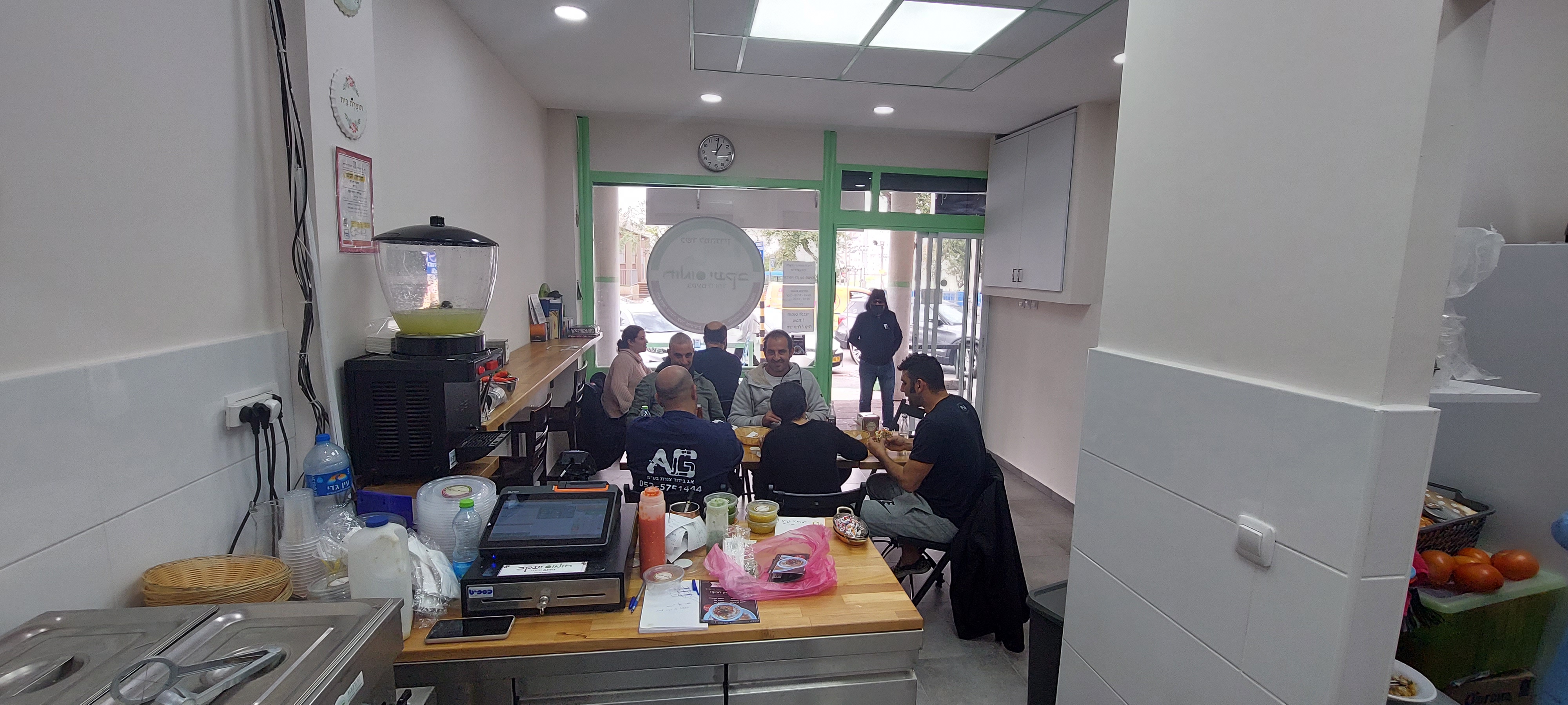 תמונה 1 ,חמוסיה או לכול מטרה למכירה בראשון לציון  עסקים למכירה/למסירה  הזדמנויות עסקיות