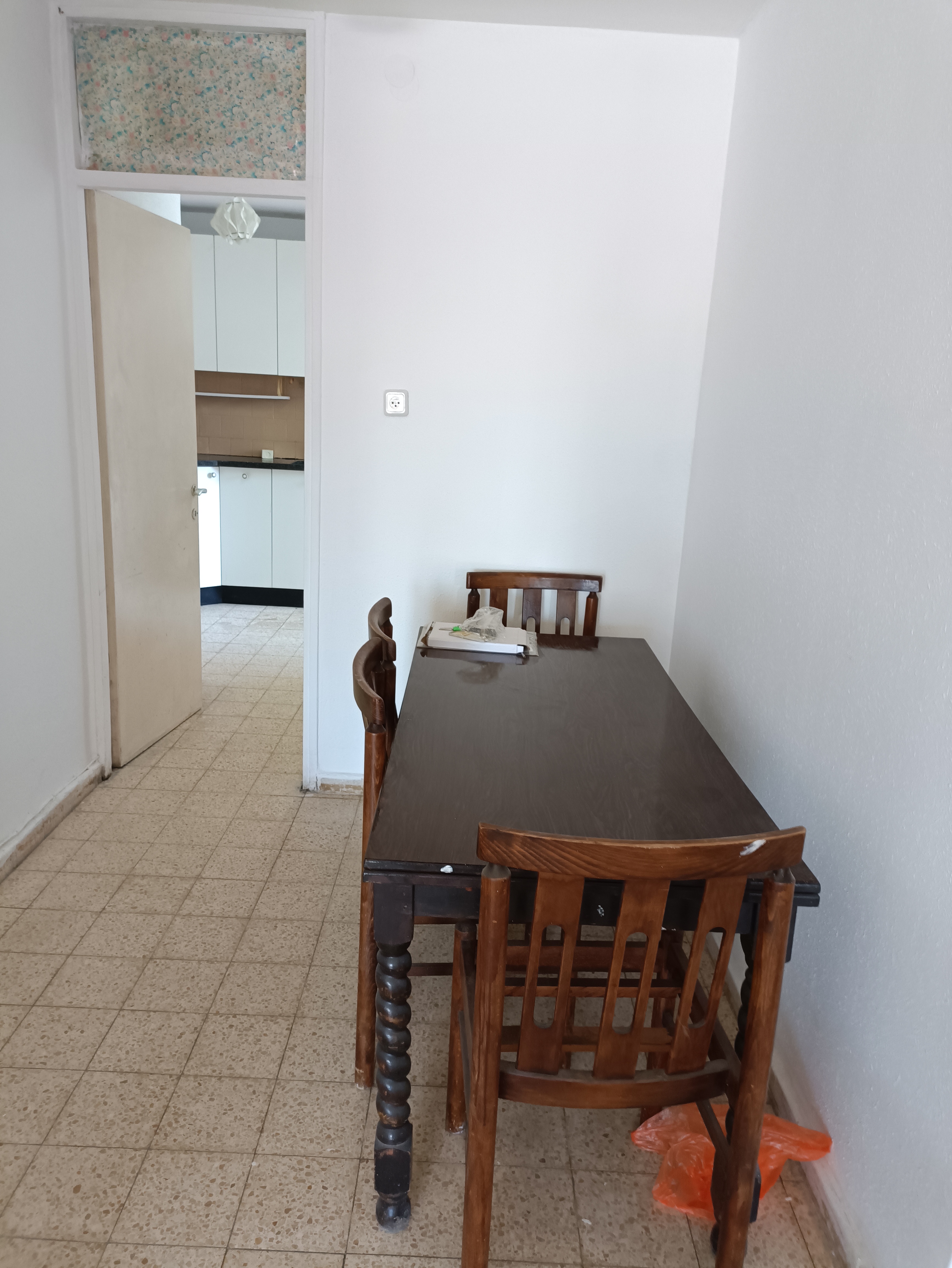 תמונה 1 ,שולחן אוכל למכירה ביפו ג' ריהוט  שולחנות