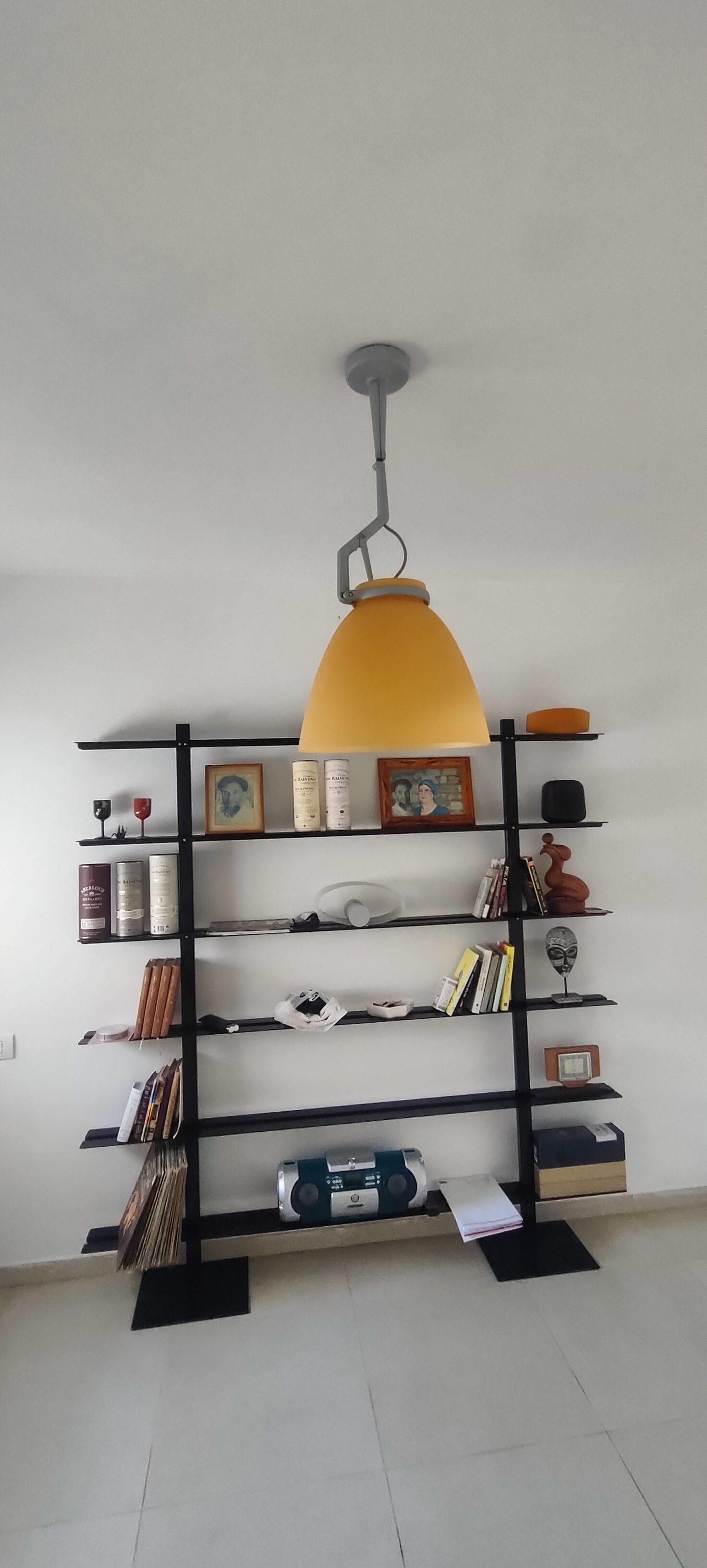 תמונה 2 ,תאורה למכירה בנתניה תכולת דירה  שונות