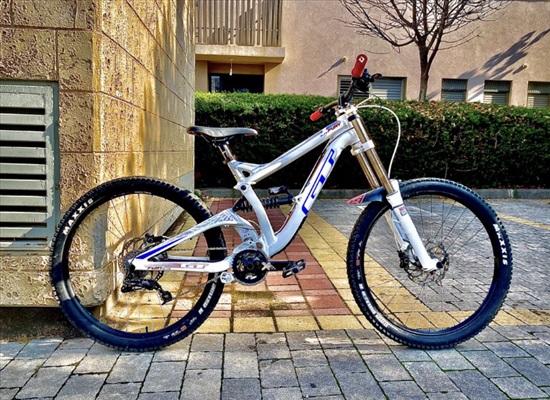 תמונה 2 ,אופני דאון היל GT FURY למכירה במזכרת בתיה אופניים  הרים שיכוך מלא