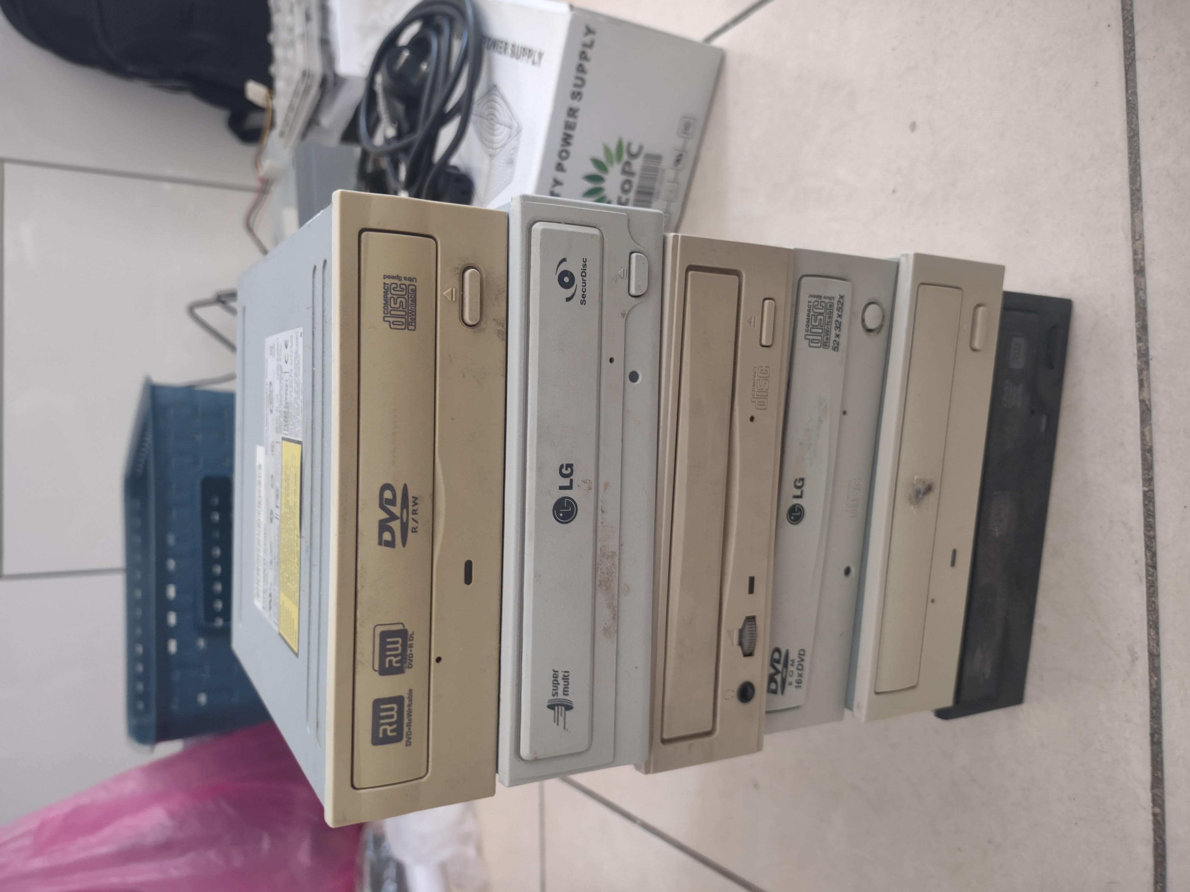 תמונה 5 ,חיים למכירה בגבעת זאב מחשבים וציוד נלווה  חומרה