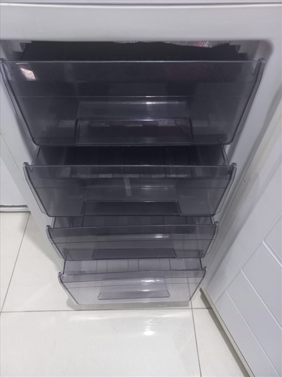 תמונה 1 ,מקפיא שידה ותמונה גדולה לסלון למכירה בעפולה תכולת דירה  שונות