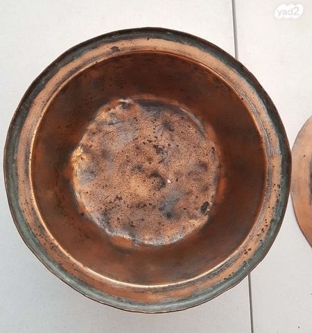 תמונה 2 ,קערת נחושת עם מכסה ג' 14 סמ למכירה ברמת השרון לבית  חפצי נוי