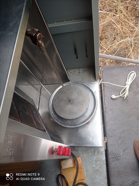 תמונה 2 ,מכונת שאוורמה שלוש מבערים למכירה בכפר סבא ציוד לעסקים  מסעדות/בתי קפה
