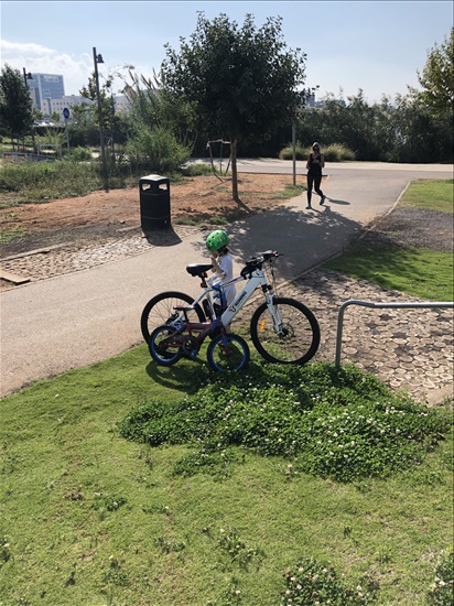 תמונה 1 ,מיכאל  למכירה בהוד השרון אופניים  אופניים ממונעים