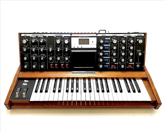 תמונה 1 ,Moog voyager  למכירה בירושלים כלי נגינה  אחר