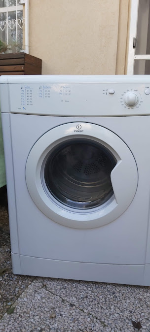 תמונה 2 ,INDESIT 6 KG למכירה בחיפה מוצרי חשמל  מייבש כביסה