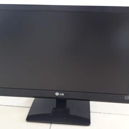 תמונה 1 ,מסך  מחשב 22" LG למכירה בתל אביב - יפו מחשבים וציוד נלווה  מסך מחשב