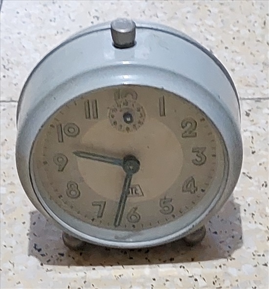 תמונה 1 ,שעון שולחני עגול אפור וינטאג' למכירה בירושלים אספנות  שעונים