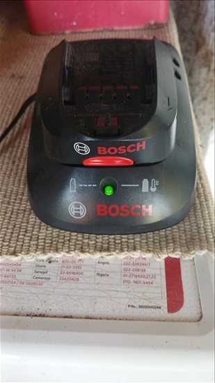 תמונה 1 ,מטען +סוללה BOSCH למכירה במעש כלי עבודה  מקדחה