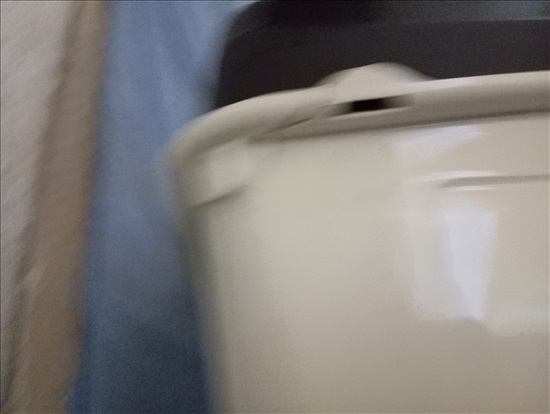 תמונה 4 ,שרותים סגורים לחתול. נקי, כמו  למכירה בחיפה תכולת דירה  שונות