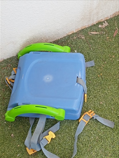 תמונה 4 ,מושב הגבהה לתינוק, עם כל הרצוע למכירה בחיפה לתינוק ולילד  כסא לאוכל