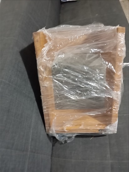 תמונה 4 ,מדף יפה, לפינה! מדף עץ גושני למכירה בחיפה ריהוט  מדפים
