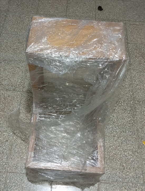תמונה 6 ,מדף יפה, לפינה! מדף עץ גושני למכירה בחיפה ריהוט  מדפים