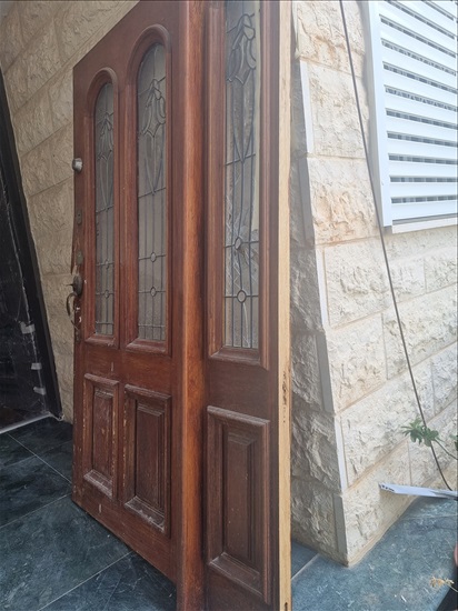 תמונה 2 ,דלת כניסה עץ מהגוני למכירה בראשון לציון ריהוט  דלתות