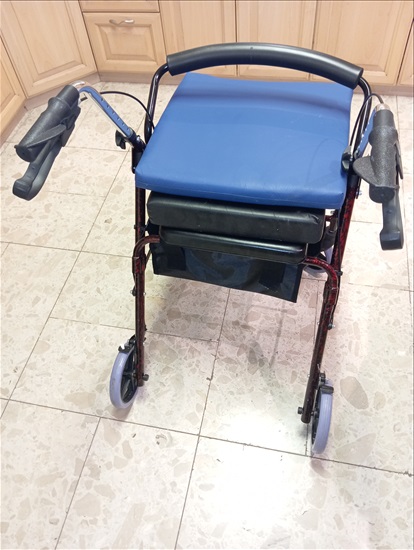 תמונה 4 ,רולטור 4 גלגלים, מושב פרחוני למכירה בחיפה ציוד סיעודי/רפואי  הליכון