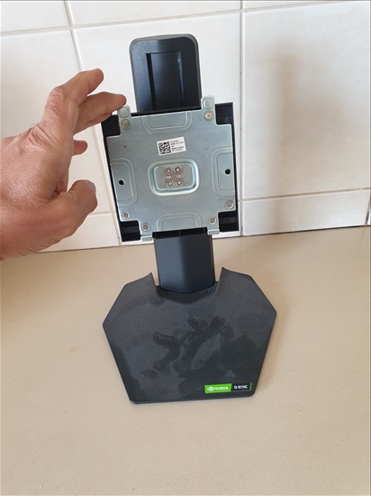 תמונה 3 ,מעמד מתכוונן VESA 100X100 למסך למכירה בהוד השרון מחשבים וציוד נלווה  מסך מחשב