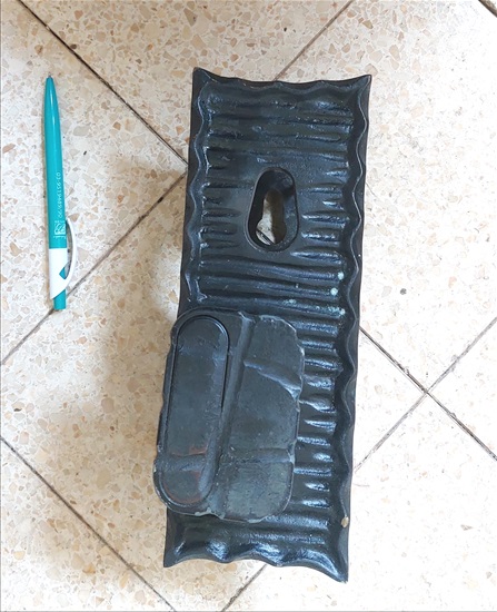 תמונה 3 ,ידית מתכת לדלת כניסה למכירה בהרצליה לבית  ידיות