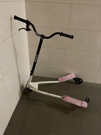 תמונה 1 ,קורקינט  למכירה בחולון קורקינטים  קורקינט