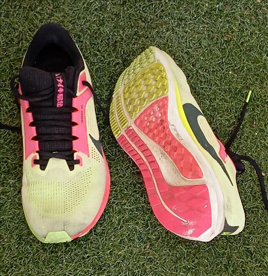 תמונה 2 ,נעלי ספורט, נעלי ריצה Nike Air למכירה בחיפה ציוד ספורט  ביגוד ונעליים מקצועיות