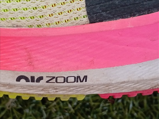תמונה 4 ,נעלי ספורט, נעלי ריצה Nike Air למכירה בחיפה ציוד ספורט  ביגוד ונעליים מקצועיות