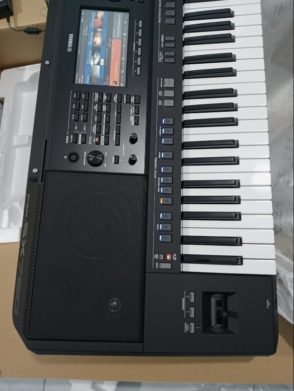 תמונה 5 ,תחנת עבודה של Yamaha PSR-SX720 למכירה בנתניה כלי נגינה  קלידים