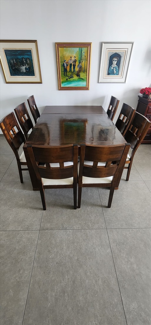 תמונה 2 ,פינת אוכל מעץ מלאה פלוס 8 כסאו למכירה בהרצליה ריהוט  פינת אוכל