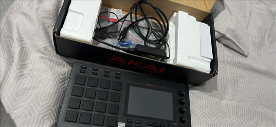 תמונה 3 ,Akai Mpc live 1 למכירה בבאר שבע ציוד לדיג'יי ואולפנים  אחר