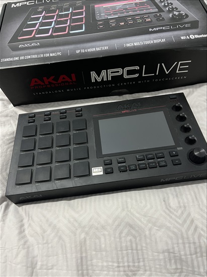 תמונה 2 ,Akai Mpc live 1 למכירה בבאר שבע ציוד לדיג'יי ואולפנים  אחר