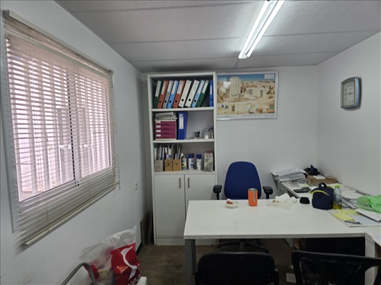 תמונה 3 ,משרדית למכירה בפרדס חנה-כרכור ציוד לעסקים  מכולה