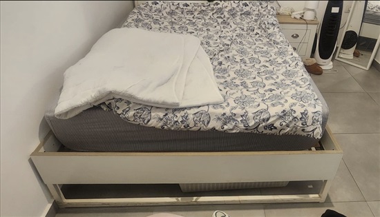 תמונה 3 ,מיטה זוגית  למכירה ברמת השרון ריהוט  חדרי שינה