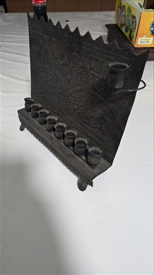 תמונה 4 ,חנוכיה נדירה  למכירה בחולון יודאיקה  חנוכיות