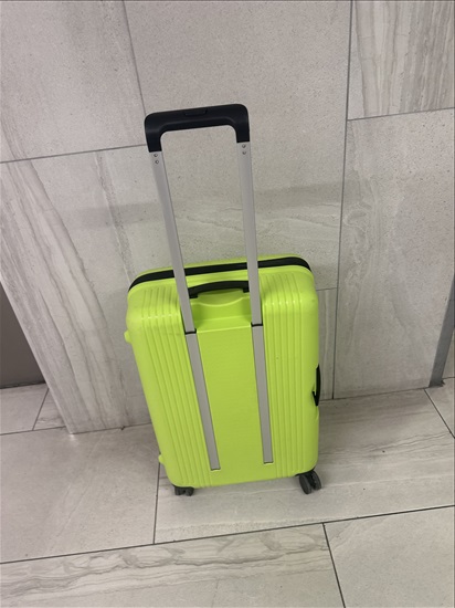 תמונה 3 ,מזוודה בינונית  למכירה בירושלים למטייל ולמתגייס  מזוודות ותיקים