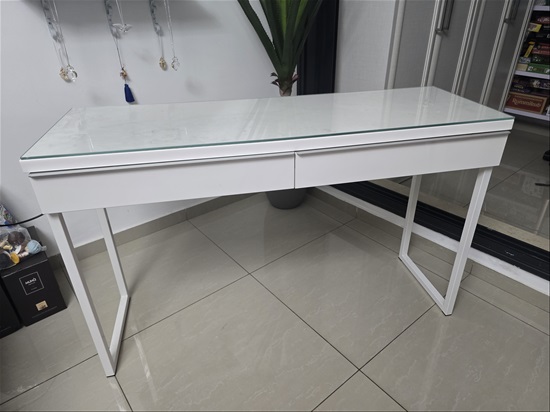 תמונה 5 ,שולחן איפור/עבודה עם זכוכית למכירה ברחובות ריהוט  ריהוט לחדרי ילדים