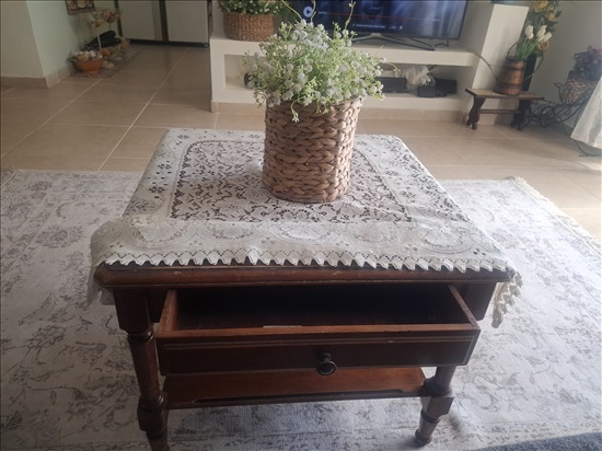 תמונה 4 ,שולחן סלון וינטג' למכירה בנס ציונה אספנות  לבית