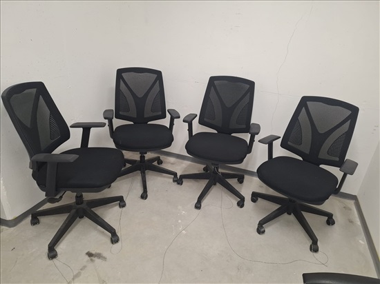 תמונה 1 ,2 כסאות למכירה בטירת כרמל ציוד משרדי  ריהוט משרדי