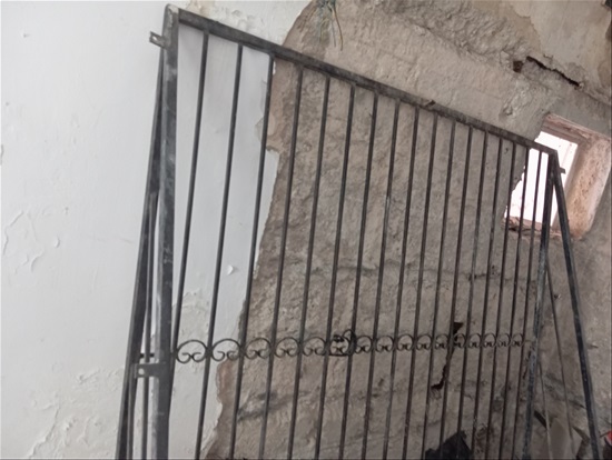 תמונה 4 , סורג שחור יפה וחזק 190  200 למכירה בחיפה לבית  סורגים