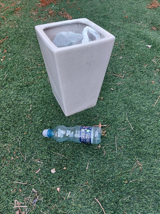 תמונה 3 ,עציצי זכוכית וחימר למכירה בהוד השרון לבית  חפצי נוי