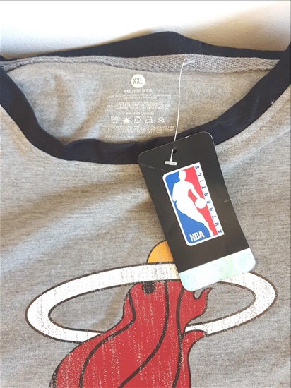 תמונה 4 ,חולצת NBA Miami Heat מידה XXL למכירה בהרצליה ביגוד ואביזרים  חולצות