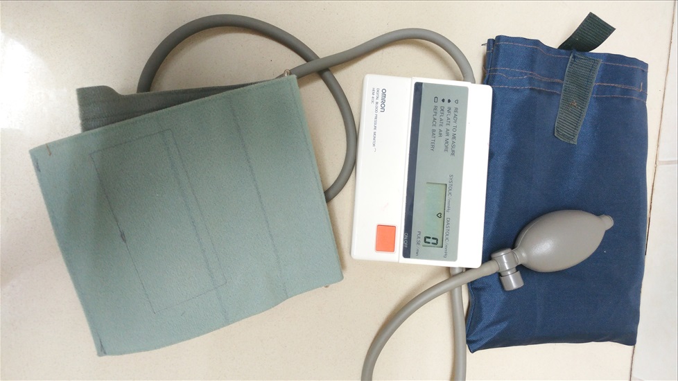 תמונה 1 ,מכשיר ביתי למדידת לחץ דם Omron למכירה בהרצליה לבית  אחר