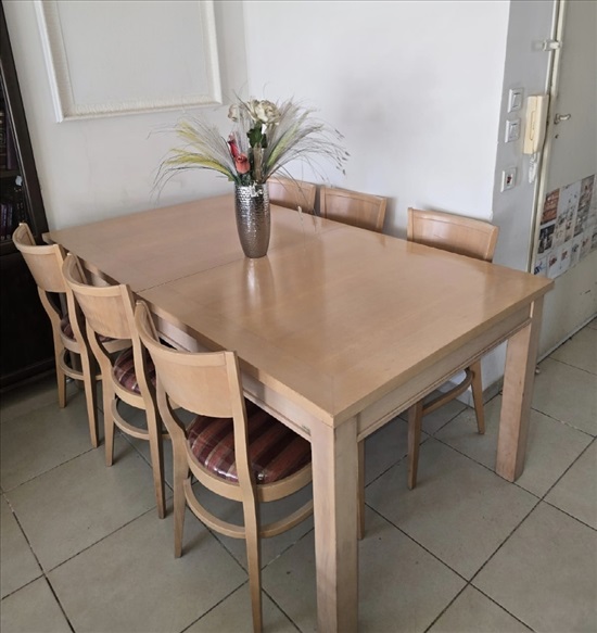 תמונה 3 ,שולחן פינת אוכל נפתח + 6 כסאות למכירה באלעד ריהוט  שולחנות