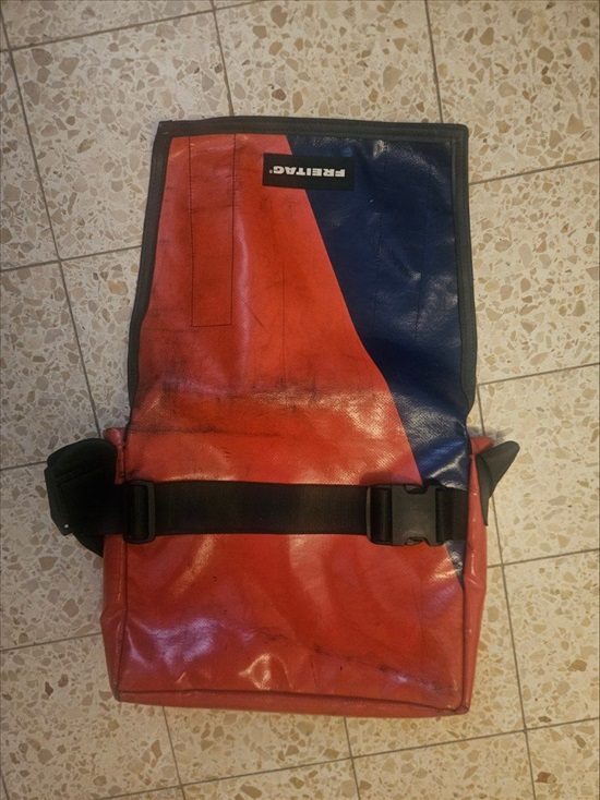תמונה 3 ,תיק מחומרים ממוחזרים Freitag למכירה בפרדס חנה-כרכור ביגוד ואביזרים  תיקים