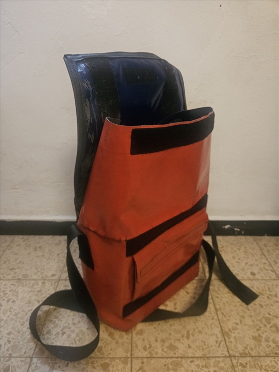 תמונה 6 ,תיק מחומרים ממוחזרים Freitag למכירה בפרדס חנה-כרכור ביגוד ואביזרים  תיקים