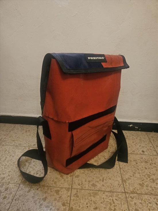 תמונה 7 ,תיק מחומרים ממוחזרים Freitag למכירה בפרדס חנה-כרכור ביגוד ואביזרים  תיקים