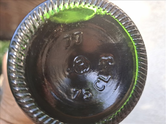 תמונה 7 ,בקבוק קארפאנו מ 1977 סגור  למכירה בבית אריה אספנות  יינות