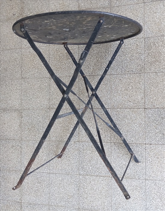 תמונה 2 ,שולחן אוכל עגול מתקפל, מתכת למכירה בחיפה לגינה  ריהוט לגינה