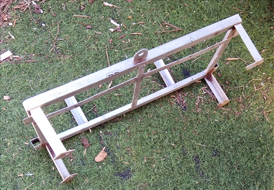 תמונה 4 ,מעמד סטנד למנוע מזגן 33x77 ס"מ למכירה בהוד השרון מוצרי חשמל  מחברים וכבלים
