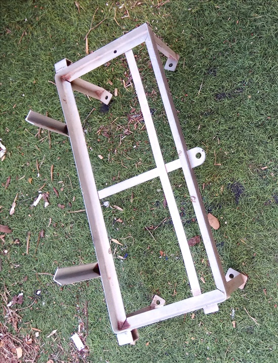תמונה 1 ,מעמד סטנד למנוע מזגן 33x77 ס"מ למכירה בהוד השרון מוצרי חשמל  מחברים וכבלים