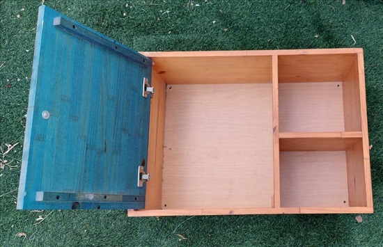 תמונה 2 ,ארונית עץ מלא 30x50x70 ס"מ למכירה בהוד השרון ריהוט  ארונות