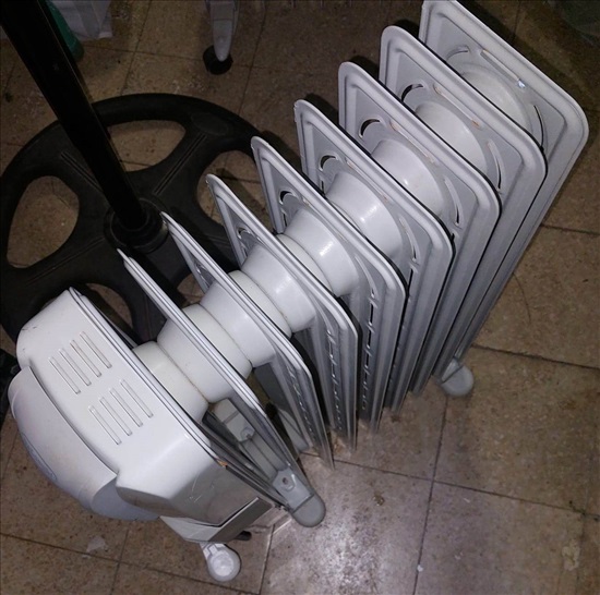 תמונה 2 ,רדיאטור DeLonghi דלונגי 9 צלעו למכירה בהוד השרון מוצרי חשמל  רדיאטור